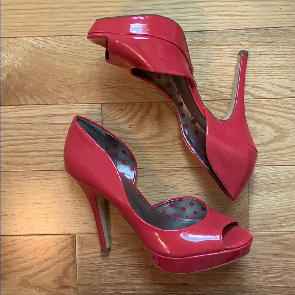 Peep toe heels 👠